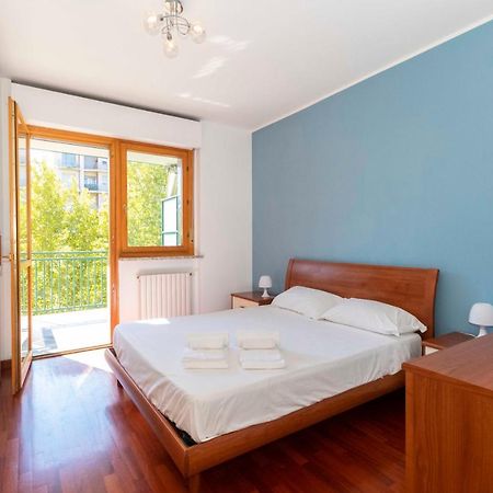 Cozy&Spacious Apt 2 Min Walk From The Tram Stop! Apartamento Turim Exterior foto