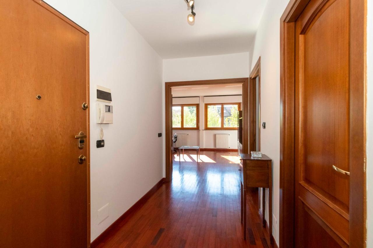 Cozy&Spacious Apt 2 Min Walk From The Tram Stop! Apartamento Turim Exterior foto
