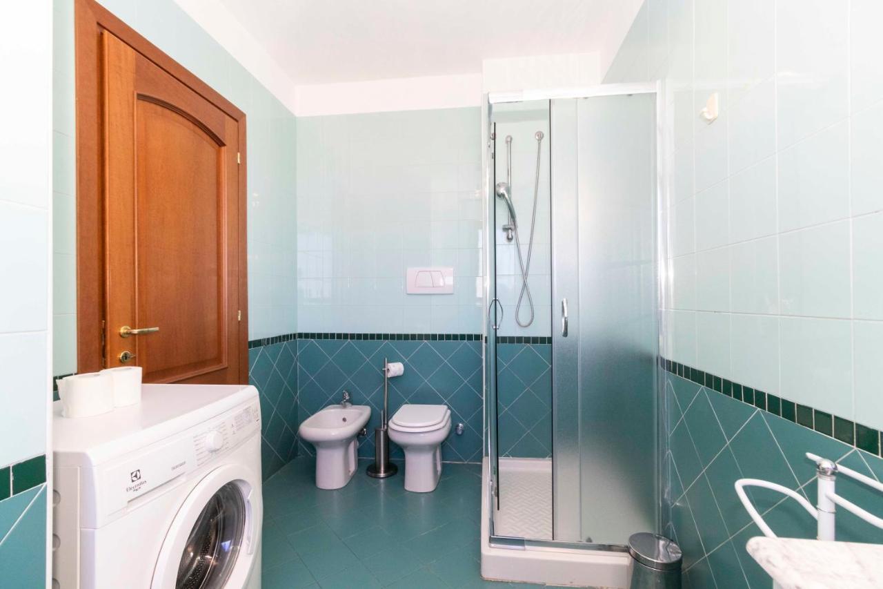 Cozy&Spacious Apt 2 Min Walk From The Tram Stop! Apartamento Turim Exterior foto
